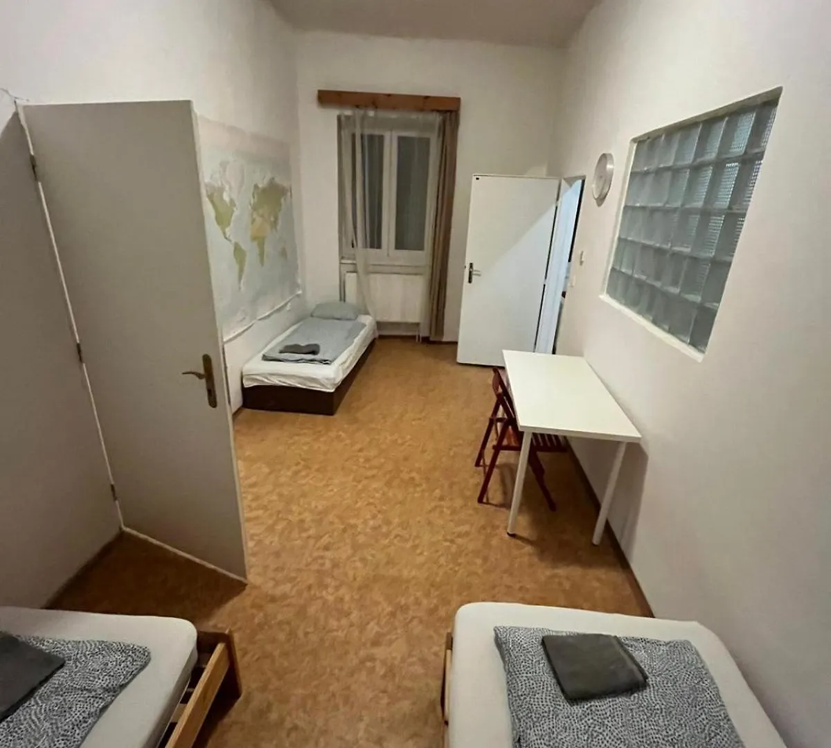 Near Main Railway And Bus Station, Vankovka Brno 0*,
